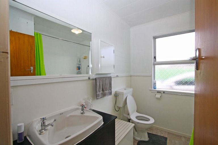 Photo of property in 1/239 Carrington Street, Vogeltown, New Plymouth, 4310