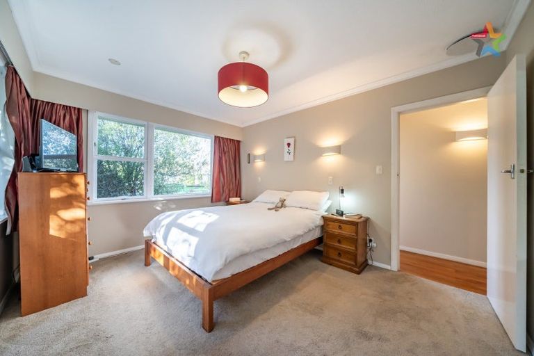 Photo of property in 46 Whirinaki Crescent, Heretaunga, Upper Hutt, 5018