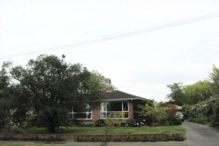 Photo of property in 33 Sevenoaks Drive, Bryndwr, Christchurch, 8053