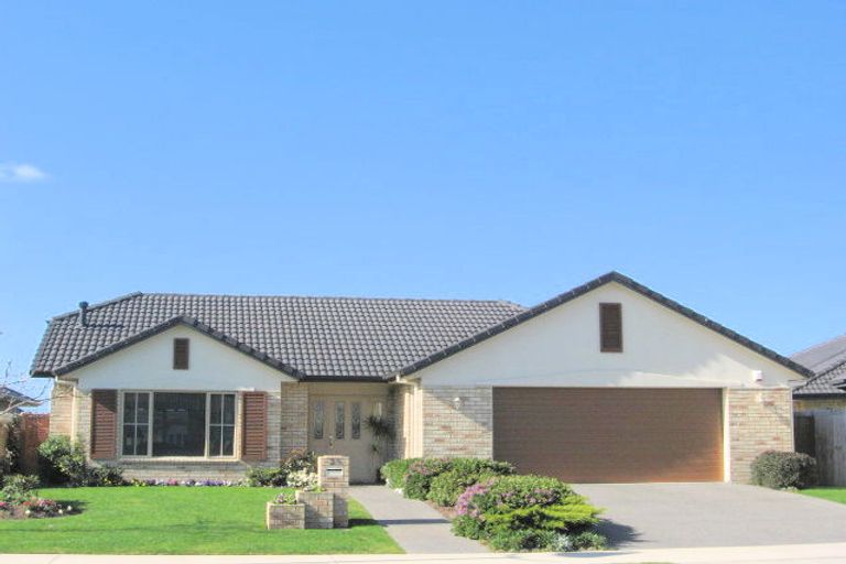 Photo of property in 25 Oriental Parade, Papamoa Beach, Papamoa, 3118