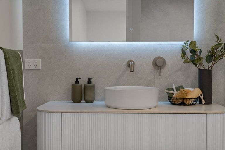 Photo of property in 2/3a Richards Avenue, Forrest Hill, Auckland, 0620