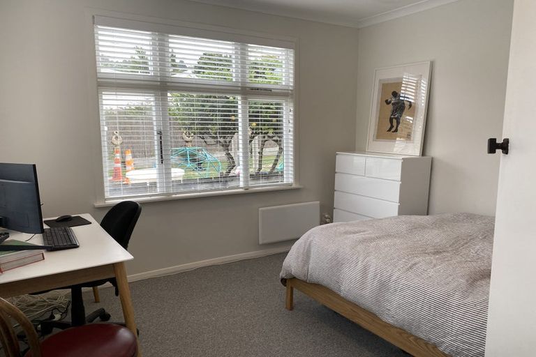 Photo of property in 2 Duppa Street, Berhampore, Wellington, 6023