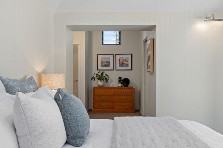 Photo of property in 37 Thornycroft Street, Fendalton, Christchurch, 8052