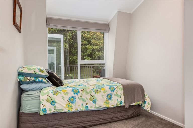Photo of property in 5 Trevor Terrace, Paremata, Porirua, 5024