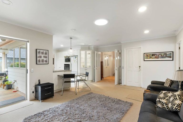 Photo of property in 5 Casabella Court, Northpark, Auckland, 2013