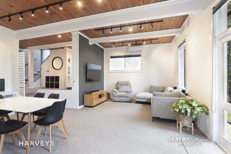 Photo of property in 47 Tainui Road, Titirangi, Auckland, 0604