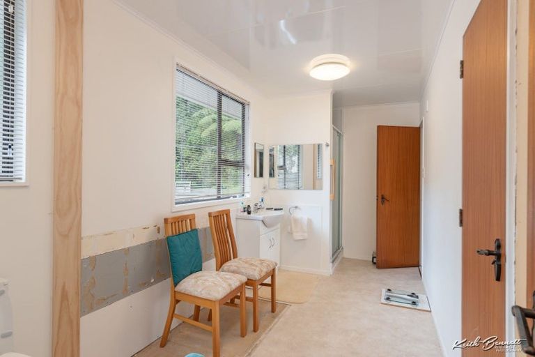 Photo of property in 2a Tiniroa Grove, Silverstream, Upper Hutt, 5019