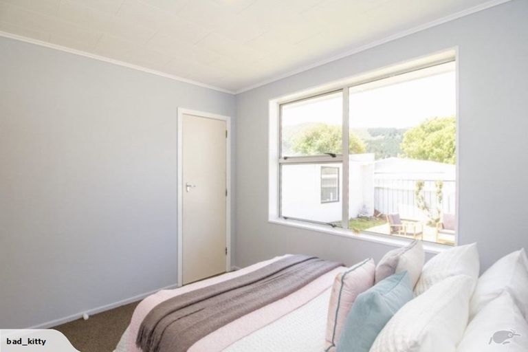Photo of property in 270b Wellington Road, Wainuiomata, Lower Hutt, 5014
