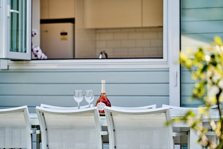 Photo of property in 33 Gibson Crescent, Naenae, Lower Hutt, 5011