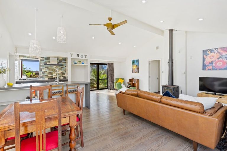 Photo of property in 13 Ferry Road, Waipu, 0510