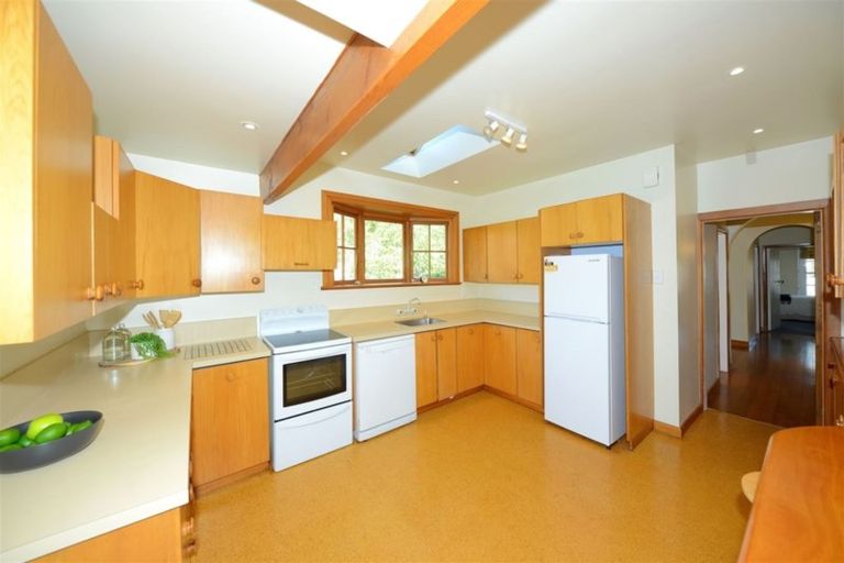 Photo of property in 118 Memorial Avenue, Burnside, Christchurch, 8053