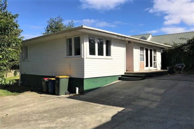 Photo of property in 68a Flanshaw Road, Te Atatu South, Auckland, 0610