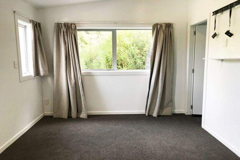 Photo of property in 29b Thurleigh Grove, Karori, Wellington, 6012