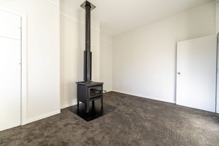 Photo of property in 92-98 High Street, Waimate, 7924