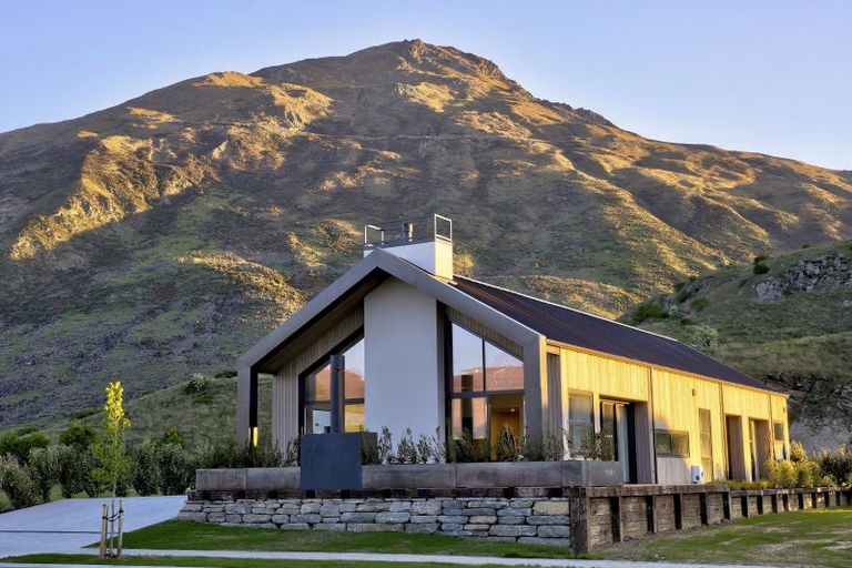 Photo of property in Kawarau Heights, 75 Kawarau Heights Boulevard, Lake Hayes, Queenstown, 9304