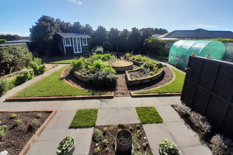 Photo of property in 7 Gleneagles Way, Waiwhakaiho, New Plymouth, 4312