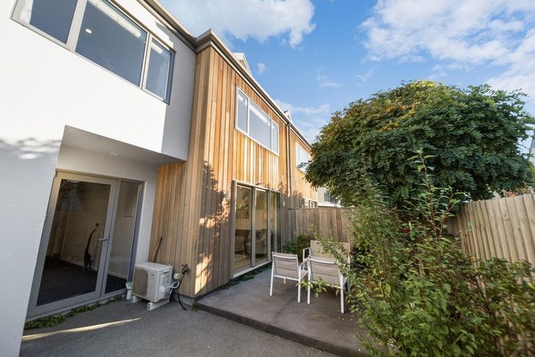 Photo of property in 2/441 Madras Street, St Albans, Christchurch, 8014