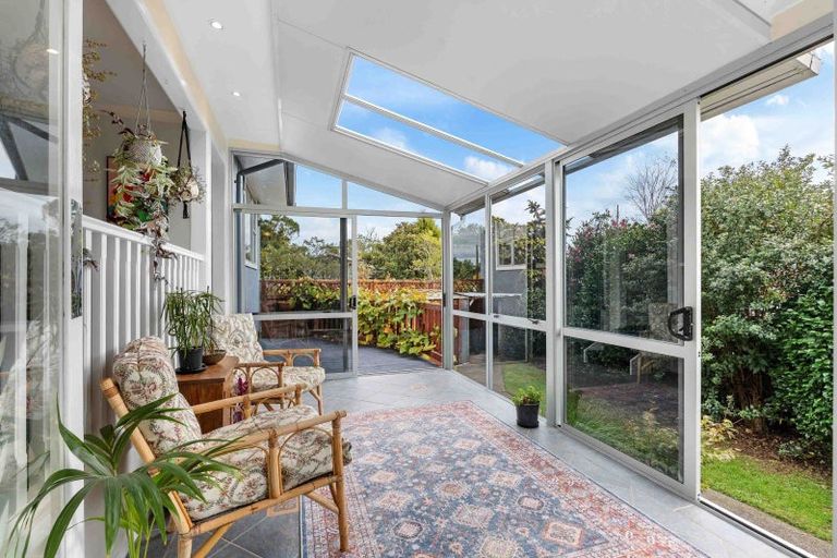 Photo of property in 15 Carlton Terrace, Westown, New Plymouth, 4310