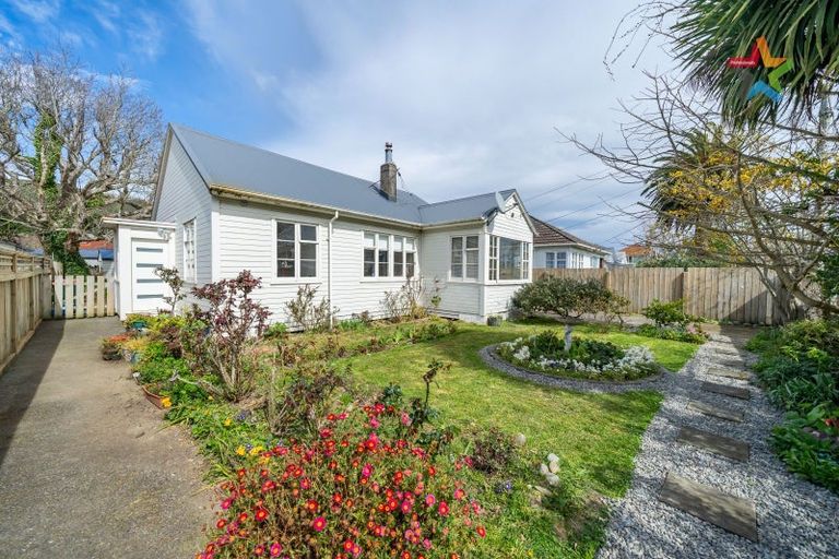 Photo of property in 176 Naenae Road, Naenae, Lower Hutt, 5011