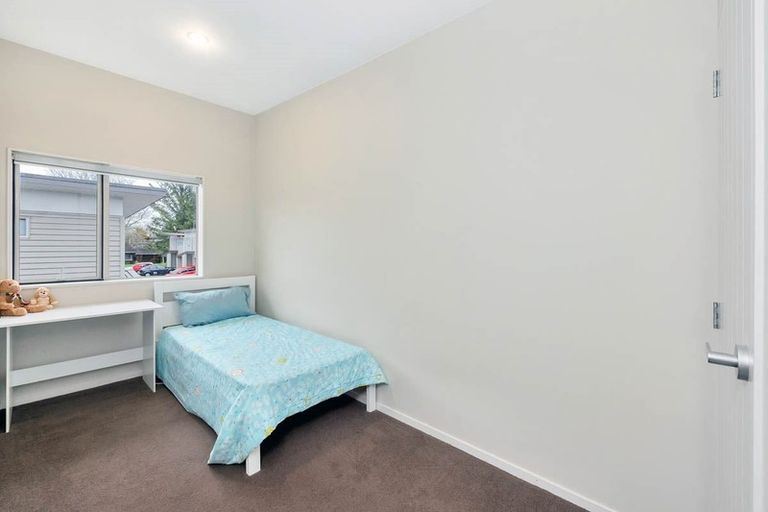 Photo of property in 10/45a Swanson Road, Henderson, Auckland, 0610