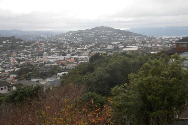 Photo of property in 5a Becker Way, Karori, Wellington, 6012