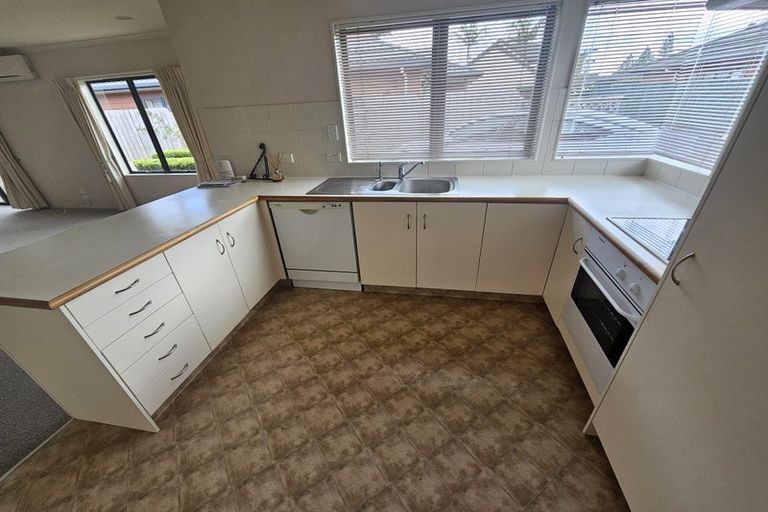 Photo of property in 2 Moffat Way, Bethlehem, Tauranga, 3110