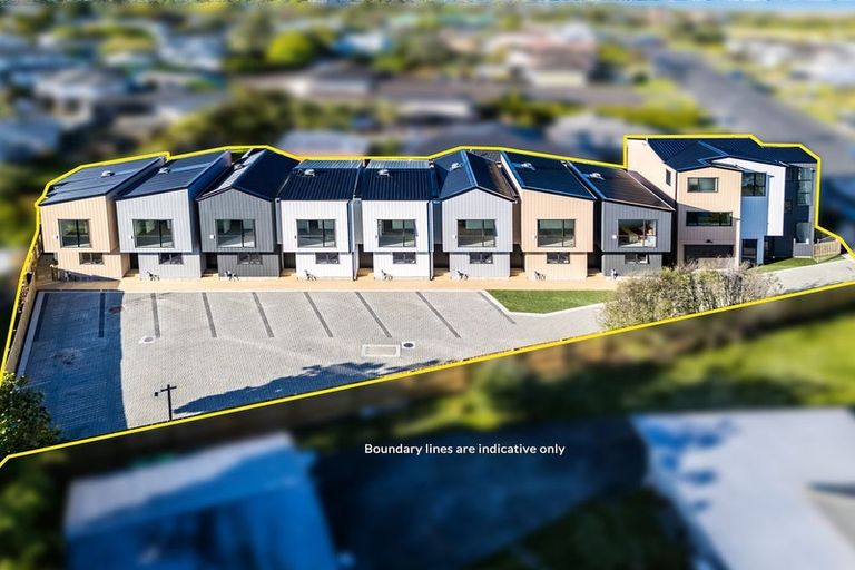 Photo of property in 4/442 Old Te Atatu Road, Te Atatu Peninsula, Auckland, 0610