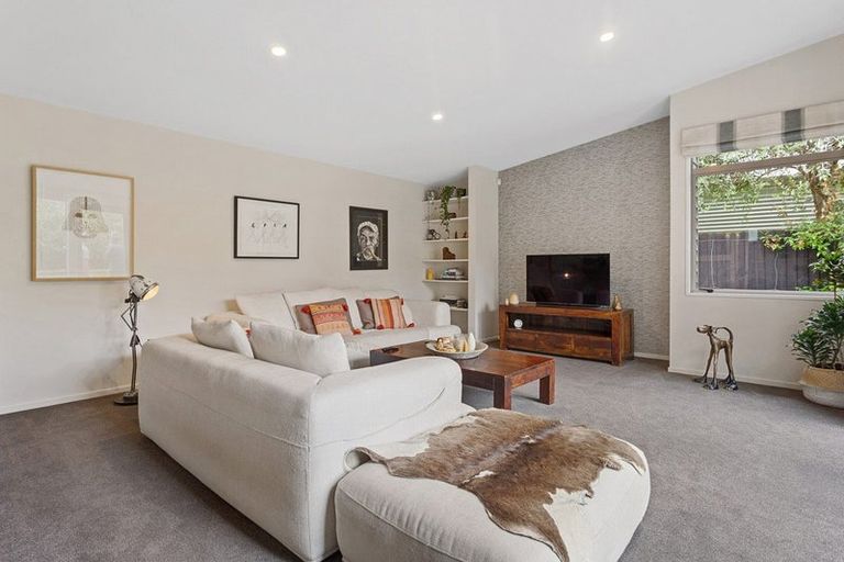 Photo of property in 56 Oxley Avenue, St Albans, Christchurch, 8014