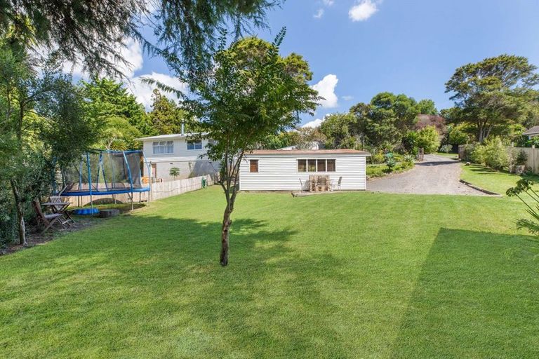Photo of property in 8 Kashmir Road, Glen Eden, Auckland, 0602