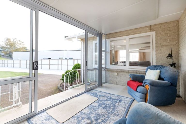 Photo of property in 11 Julian Place, Westown, New Plymouth, 4310