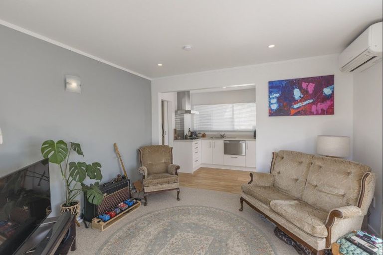 Photo of property in 12 Kowhai Grove, Raumati Beach, Paraparaumu, 5032
