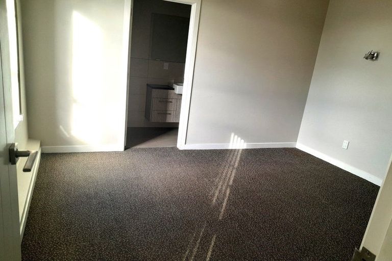 Photo of property in 10/5 Massey Avenue, Pukekohe, 2120