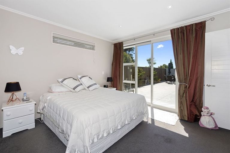 Photo of property in 33 Euphrasie Drive, Aidanfield, Christchurch, 8025