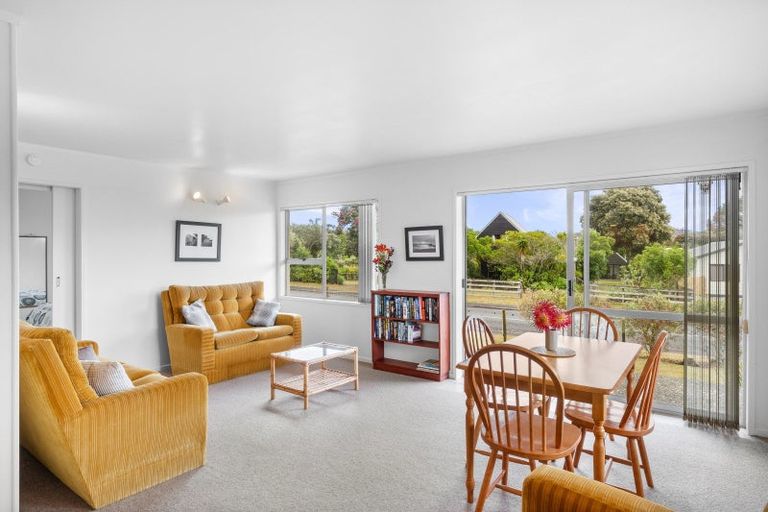 Photo of property in 14 Holiday Crescent, Mangawhai Heads, Mangawhai, 0505