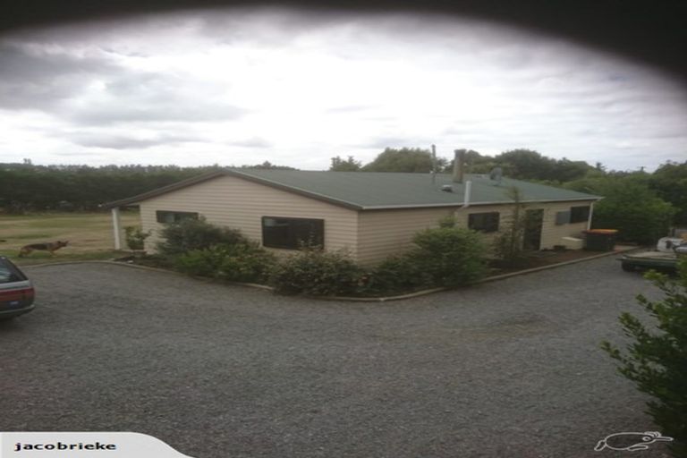 Photo of property in 35 Queen Street, Coalgate, 7673
