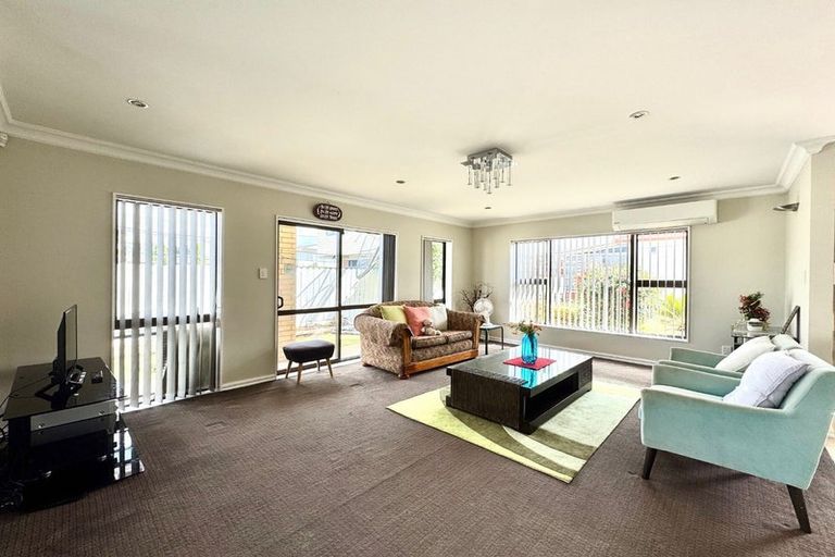 Photo of property in 77 Carruth Road, Papatoetoe, Auckland, 2025