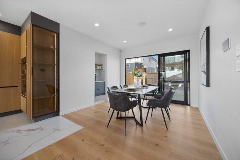 Photo of property in 8 Mill Hill Close, Flat Bush, 2019