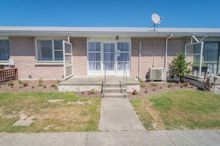 Photo of property in 1-4/56 Grey Road, Timaru, 7910