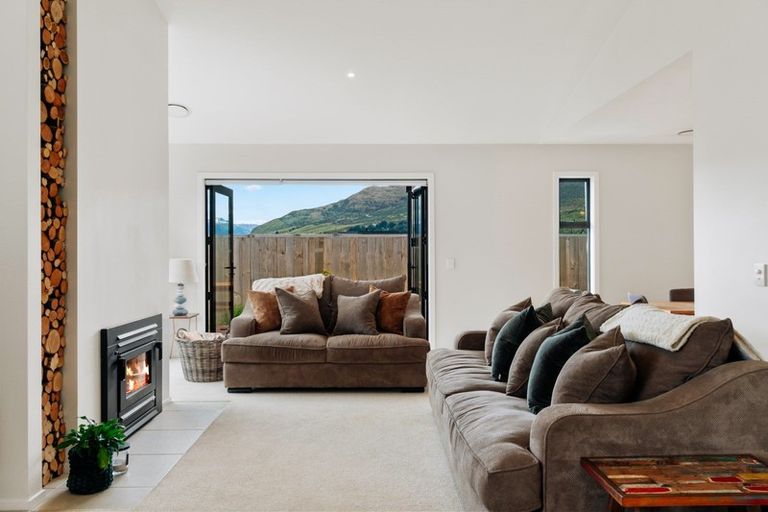 Photo of property in 3 Wheat Street, Jacks Point, Queenstown, 9371