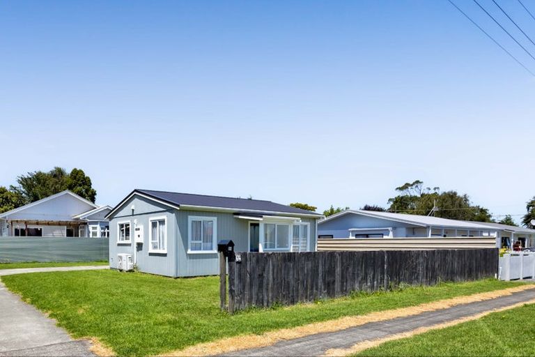 Photo of property in 64 Ketemarae Road, Normanby, Hawera, 4614
