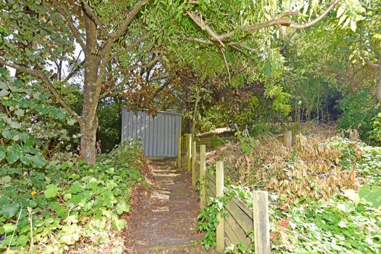 Photo of property in 16 Ripon Street, Lyttelton, 8082