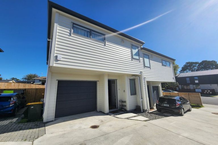 Photo of property in 39 Cascades Road, Pakuranga Heights, Auckland, 2010