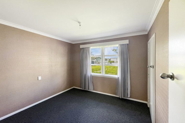 Photo of property in 8 Derby Street, Levin, 5510