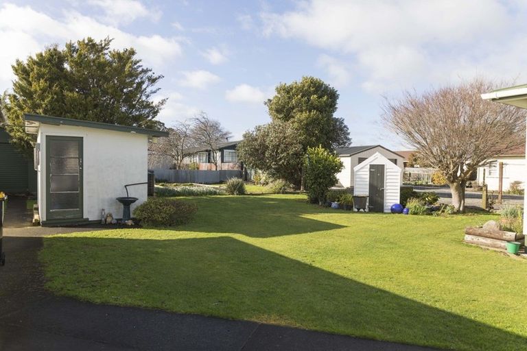 Photo of property in 73 Barraud Street, Dannevirke, 4930