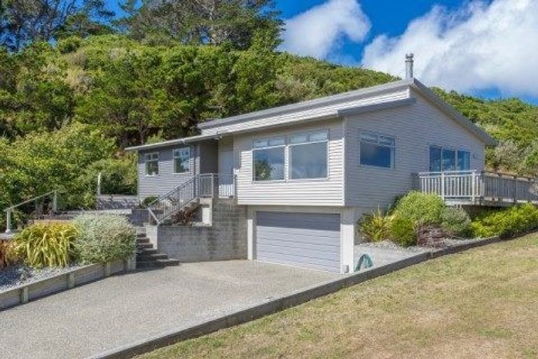 Photo of property in 14 Glamorgan Street, Northland, Wellington, 6012