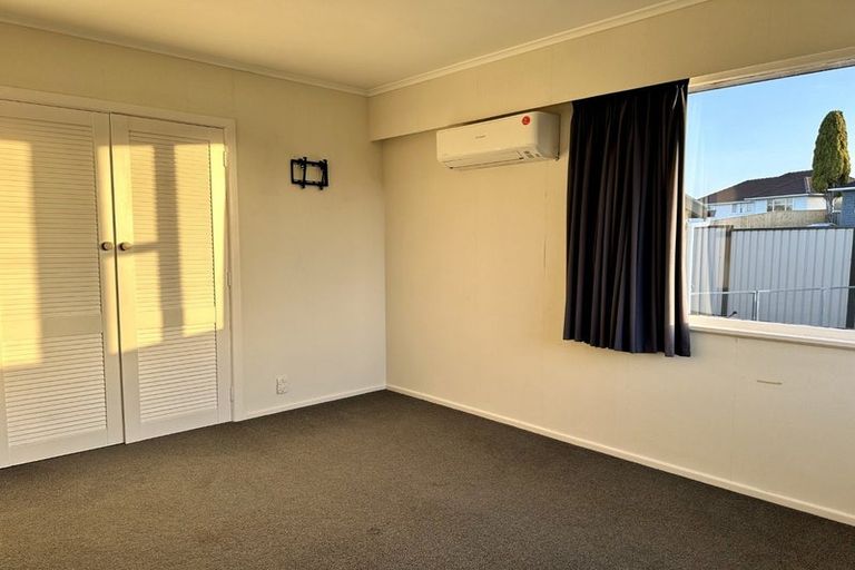 Photo of property in 2 Newcastle Street, Hokowhitu, Palmerston North, 4410