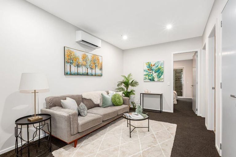 Photo of property in 5 Pakura Place, Wainuiomata, Lower Hutt, 5014