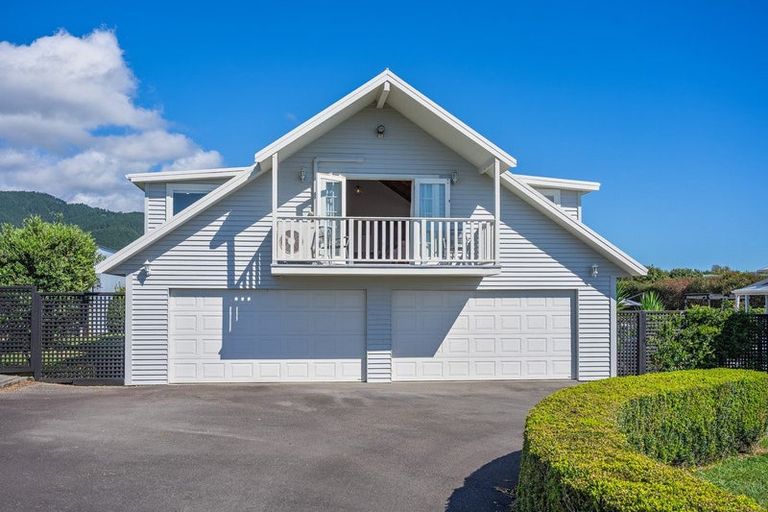 Photo of property in 106 Settlement Road, Te Horo, Otaki, 5582