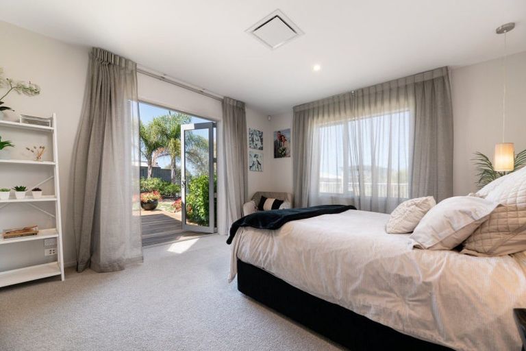 Photo of property in 42 Cassinia Close, Papamoa Beach, Papamoa, 3118