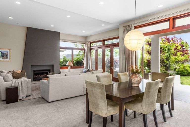 Photo of property in 1a Gillean Street, Havelock North, 4130